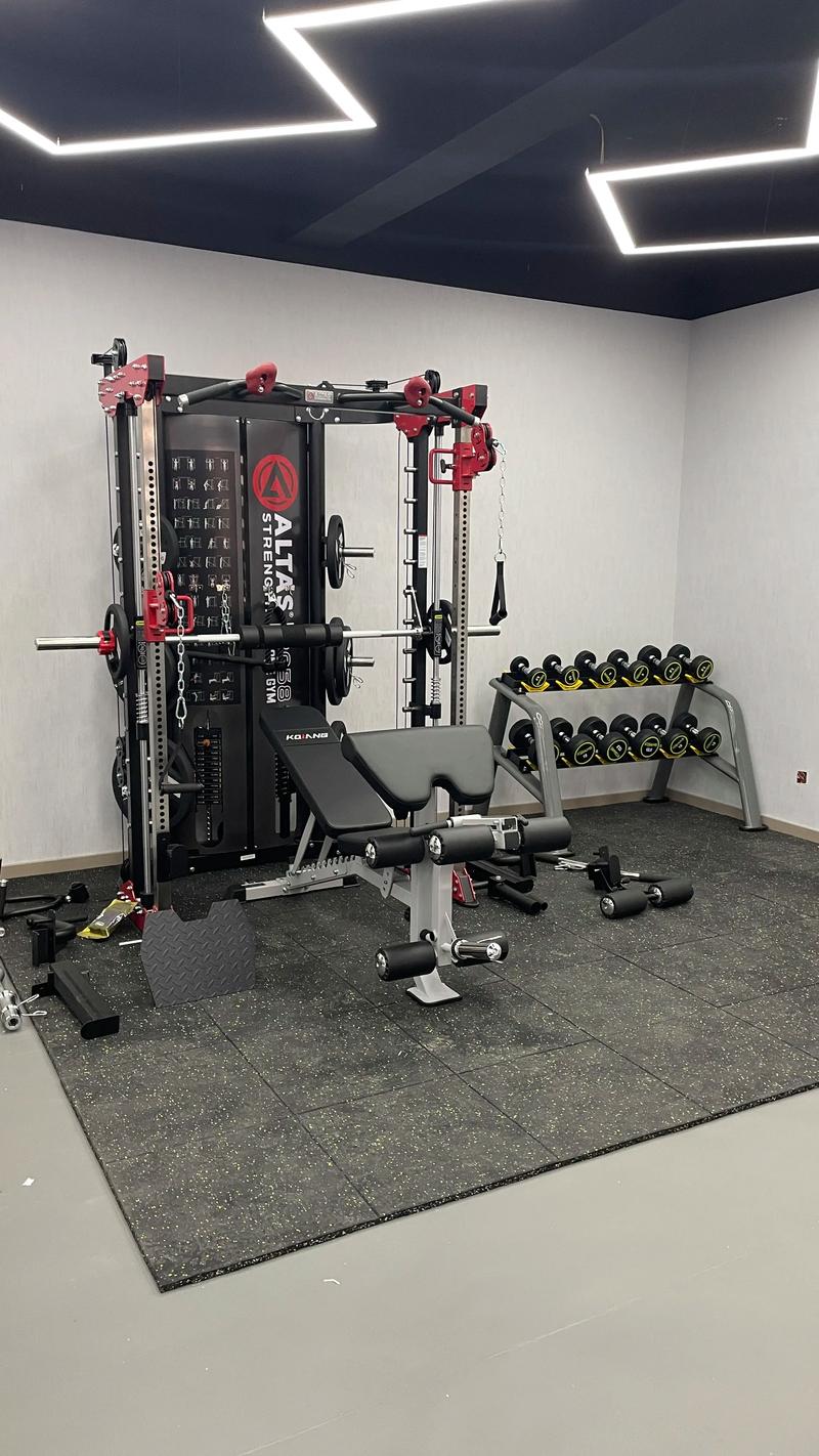 鞍山專(zhuān)業(yè)運(yùn)動(dòng)隊(duì)健身房 專(zhuān)業(yè)器材助力運(yùn)動(dòng)員卓越表現(xiàn)